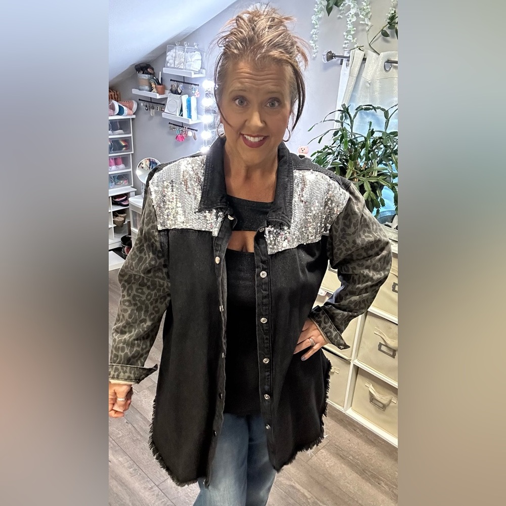 Denim shacklet